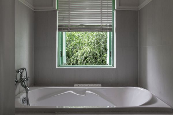Fiberglass Tub Installation in Morrison